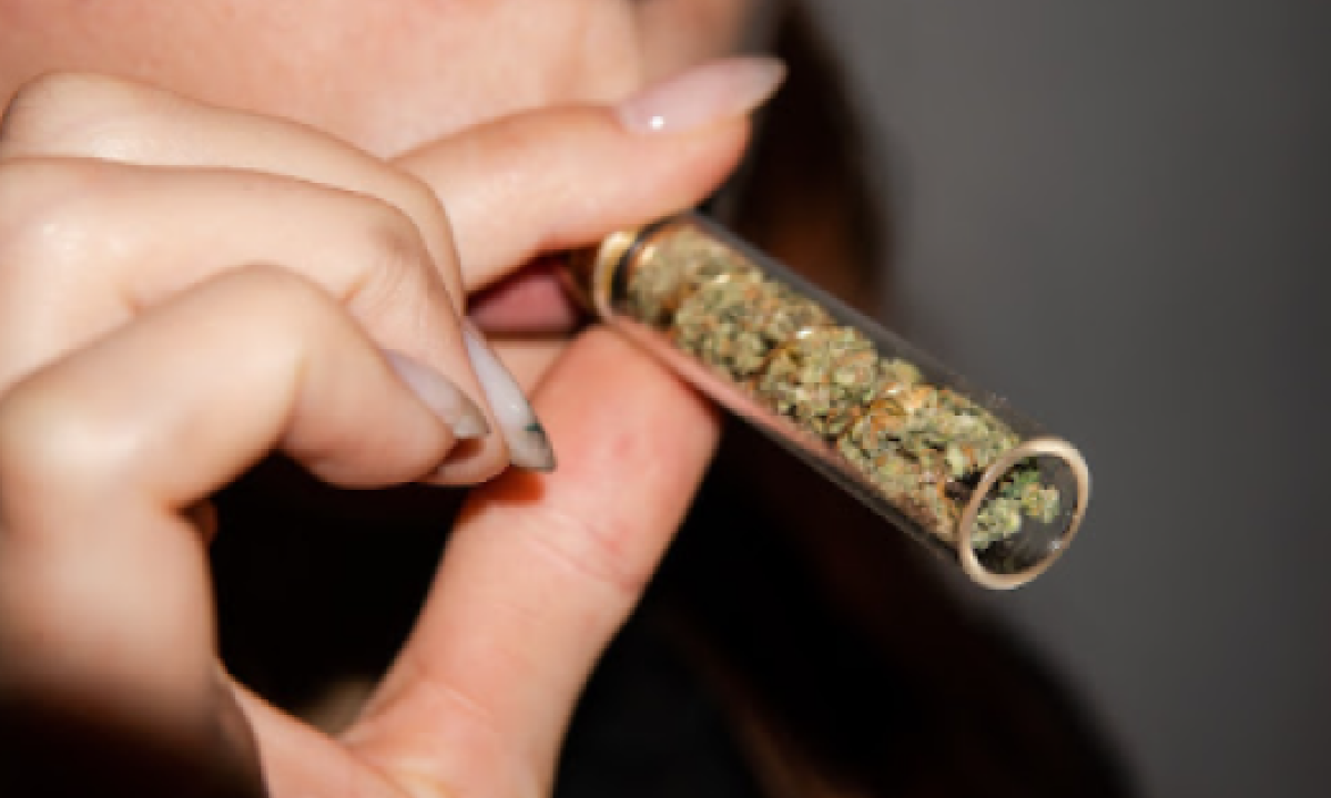 Glass Blunts Reinvented: Trendy Designs and Features for Modern Enthusiasts