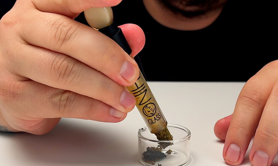 how to use a glass blunt